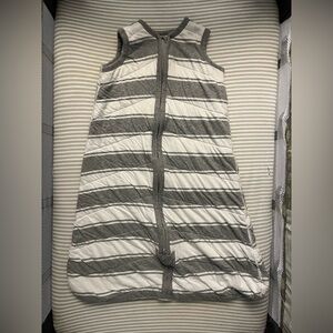 Burt's Bees Baby Gray and White Beekeeper Wearable Blanket